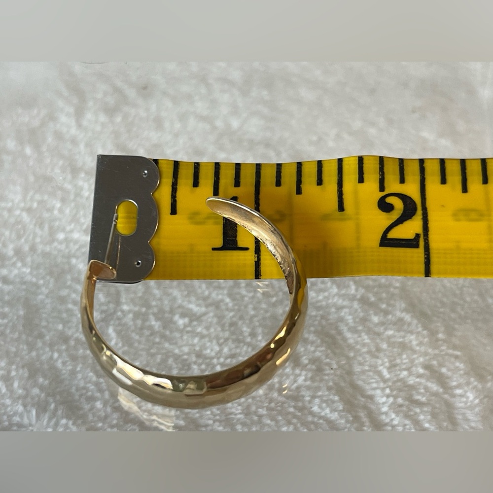 Vintage gold tone, hammered hoop earrings 80’s elegant - Picture 9 of 10